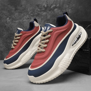 Achamos: Tênis masculino moda casual estiloso por R$ 171,81