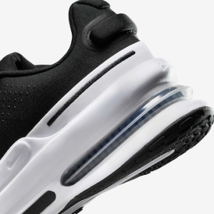 Tênis Nike Air Zoom Upturn Masculino - 38 39 e 43 por R$ 388,44