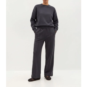 Achamos: Calça Wide Leg em Moletom com Friso por R$ 69,90