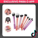 Conjunto Pincéis de Maquiagem Multicolor Stand-Up: Blush e Pó por R$ 18,00