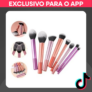 Conjunto Pincéis de Maquiagem Multicolor Stand-Up: Blush e Pó por R$ 18,00