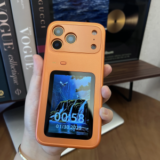 Capa Protetora Multifuncional com Tela Colorida de 3.0 Polegadas para iPhone 17 Pro Max Compatíve…
